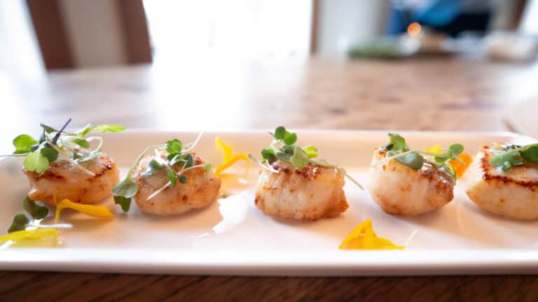 Seared Scallops with Lemon-Herb Butter